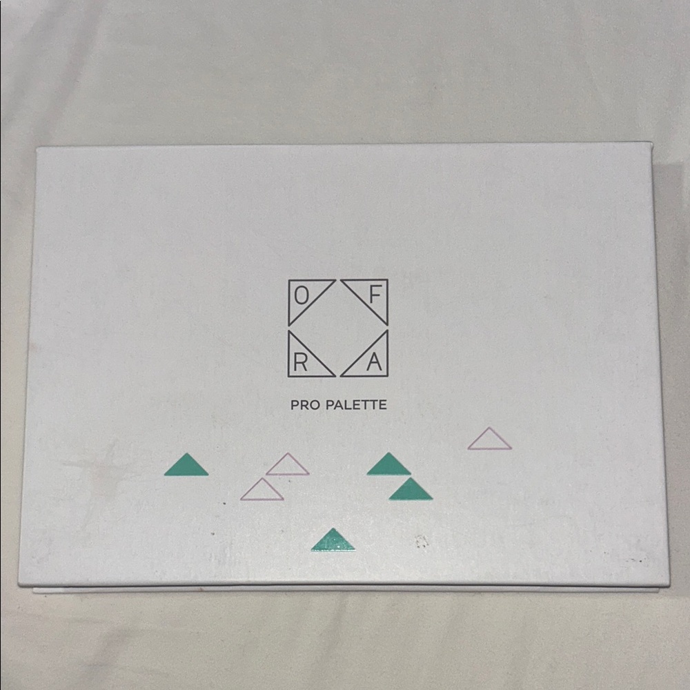 UNTOUCHED OFRA Pro Palette – White with Teal & Lilac Accents
